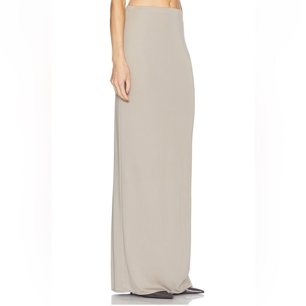 NEW HELSA Matte Jersey Slim Skirt in Oyster - Picture 6 of 13
